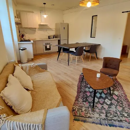 Lejlighed Dans Maison Basque Avec Jardin Bayonne