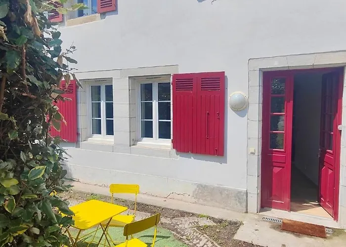 Appartement Dans Maison Basque Avec Jardin