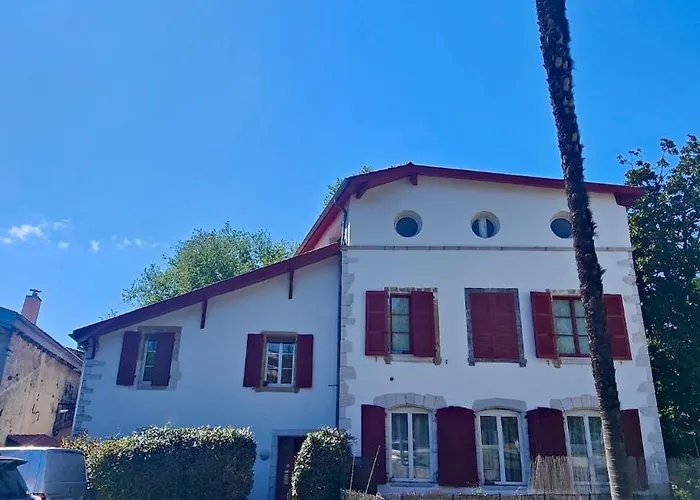 Dans Maison Basque Avec Jardin Appartement